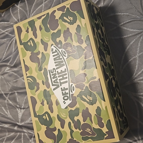 VANS X BAPE COLLAB SHOES... OFF THE WALL - Picture 5 of 6